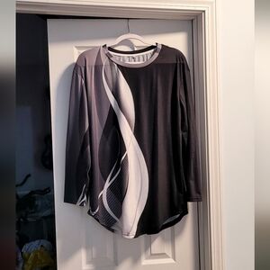 Women's Black & White Geometric Blouse,  Sz L